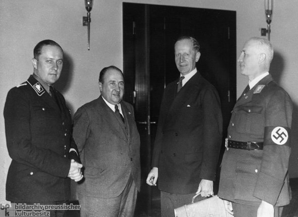 Mitglieder des Kabinetts Hitler.