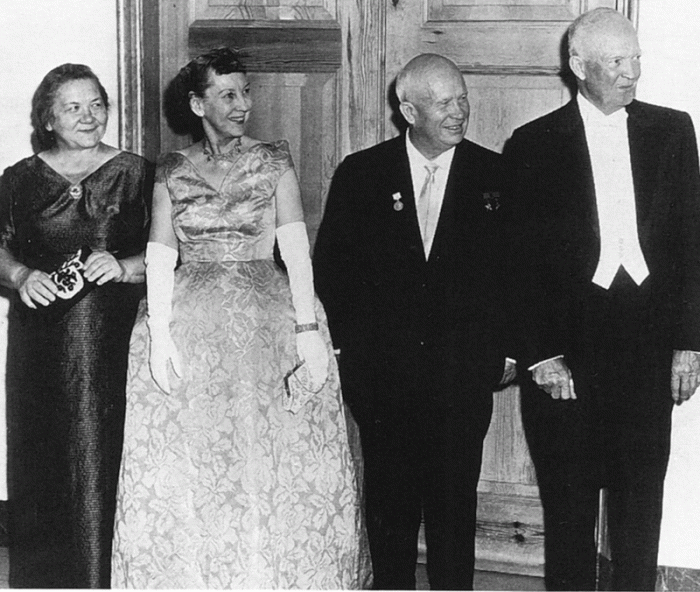 Никита Сергеевич Хрущёв, Дуайт Эйзенхауэр с женами