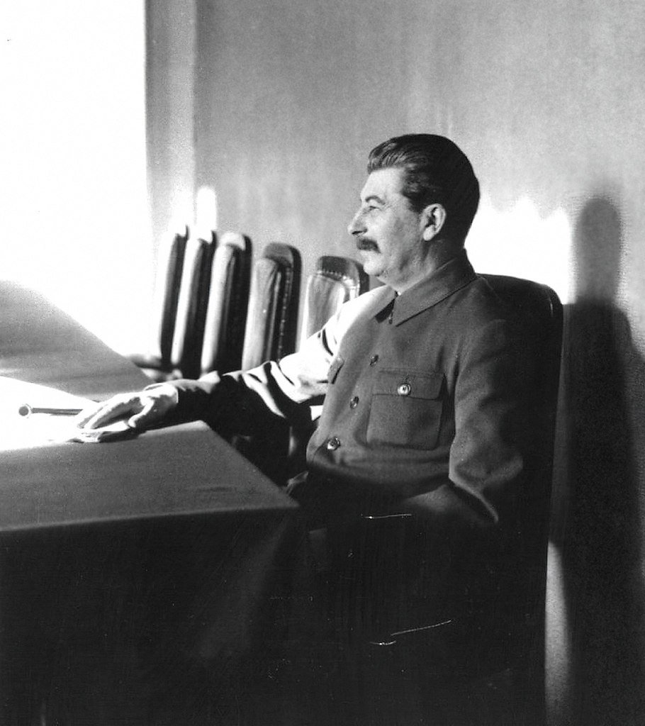 Сталин позирует. Фото: Д. Эббе